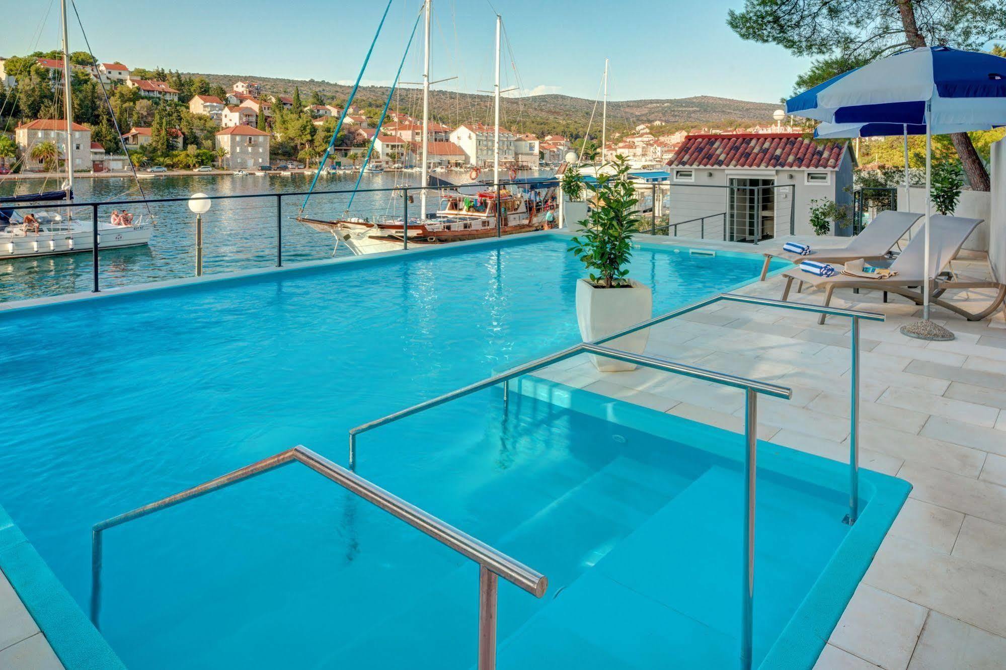 Hotel Milna Osam - Adults Only Екстер'єр фото